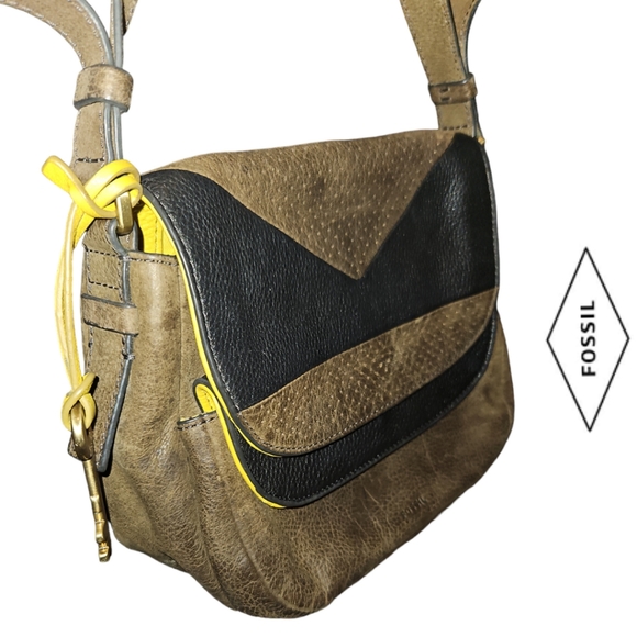 Fossil Mini Leather Crossbody Peyton Bag  with Double Flap - Picture 2 of 13